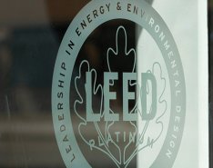 Image of LEED logo/Adobe Stock